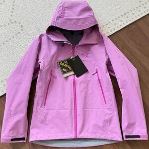 Arc'teryx Beta LT Hooded Hardshell Jacket, Size S